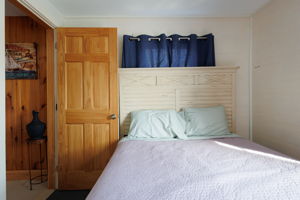 18 Otter St-36
