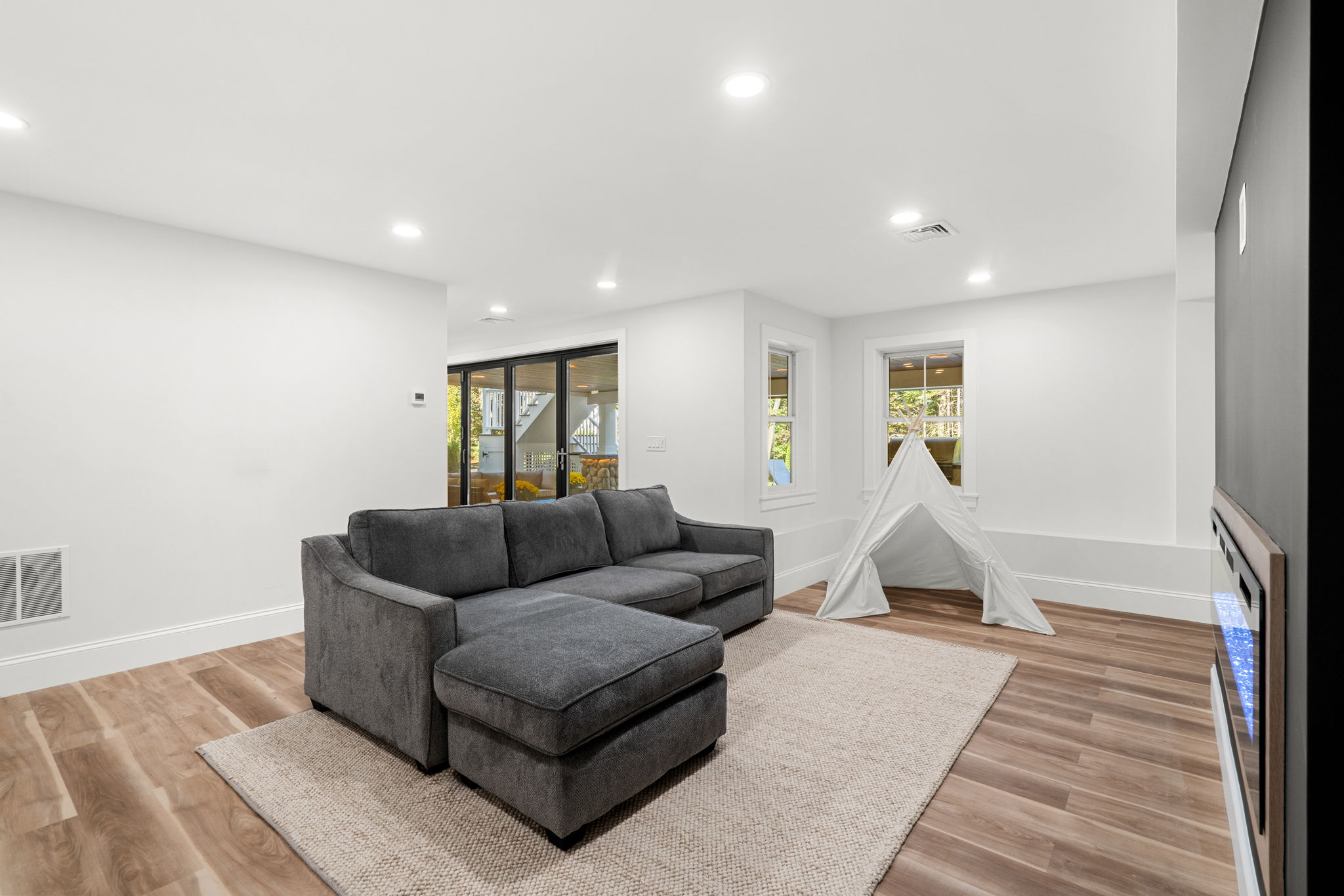 18 Overlook Dr, Bedford, MA 01730, USA Photo 45