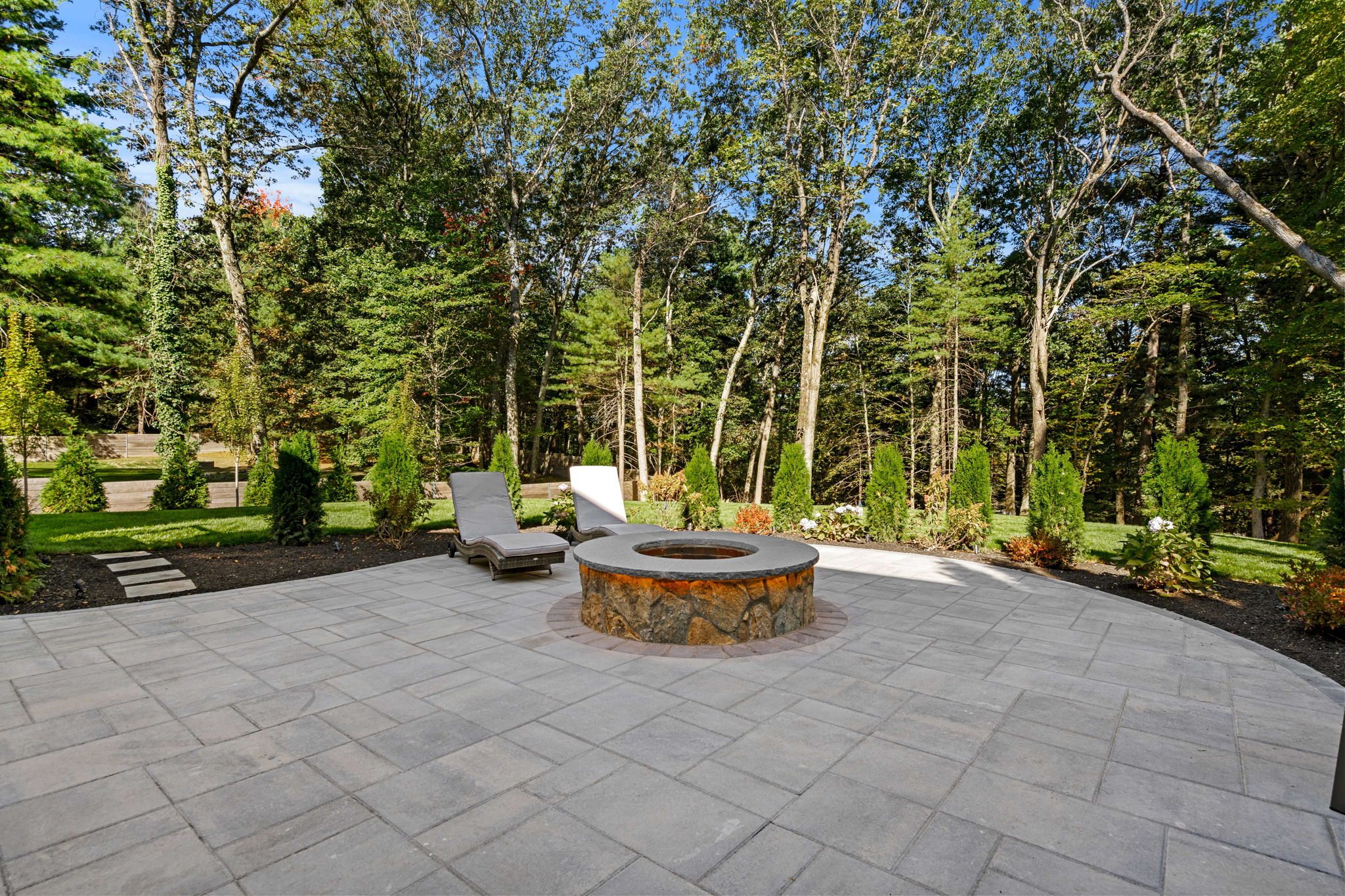 18 Overlook Dr, Bedford, MA 01730, USA Photo 49