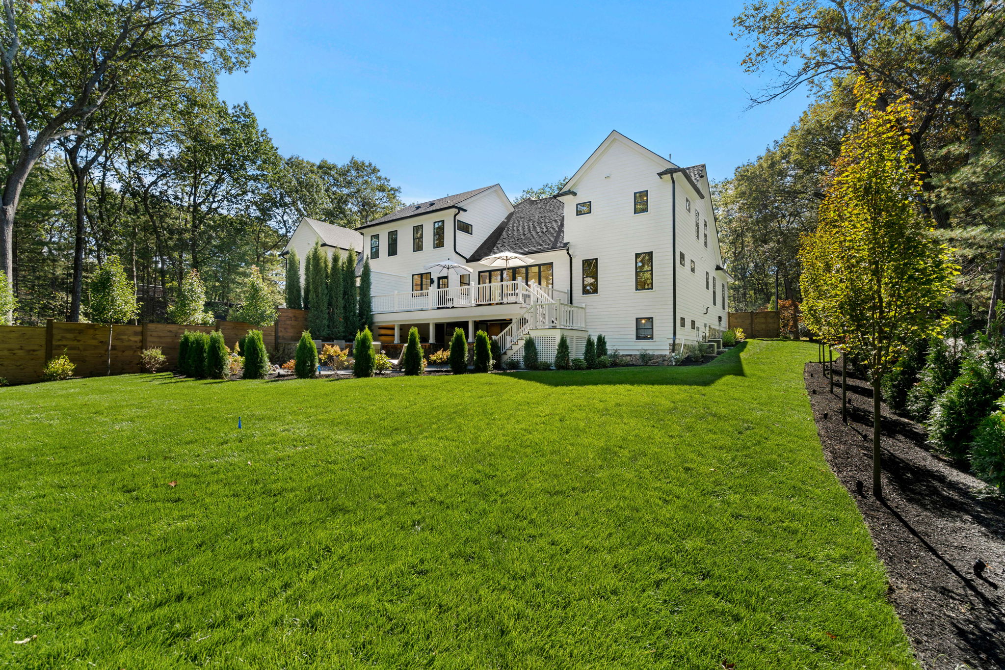 18 Overlook Dr, Bedford, MA 01730, USA Photo 4