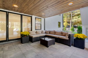 18 Overlook Dr, Bedford, MA 01730, USA Photo 49