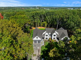 18 Overlook Dr, Bedford, MA 01730, USA Photo 10