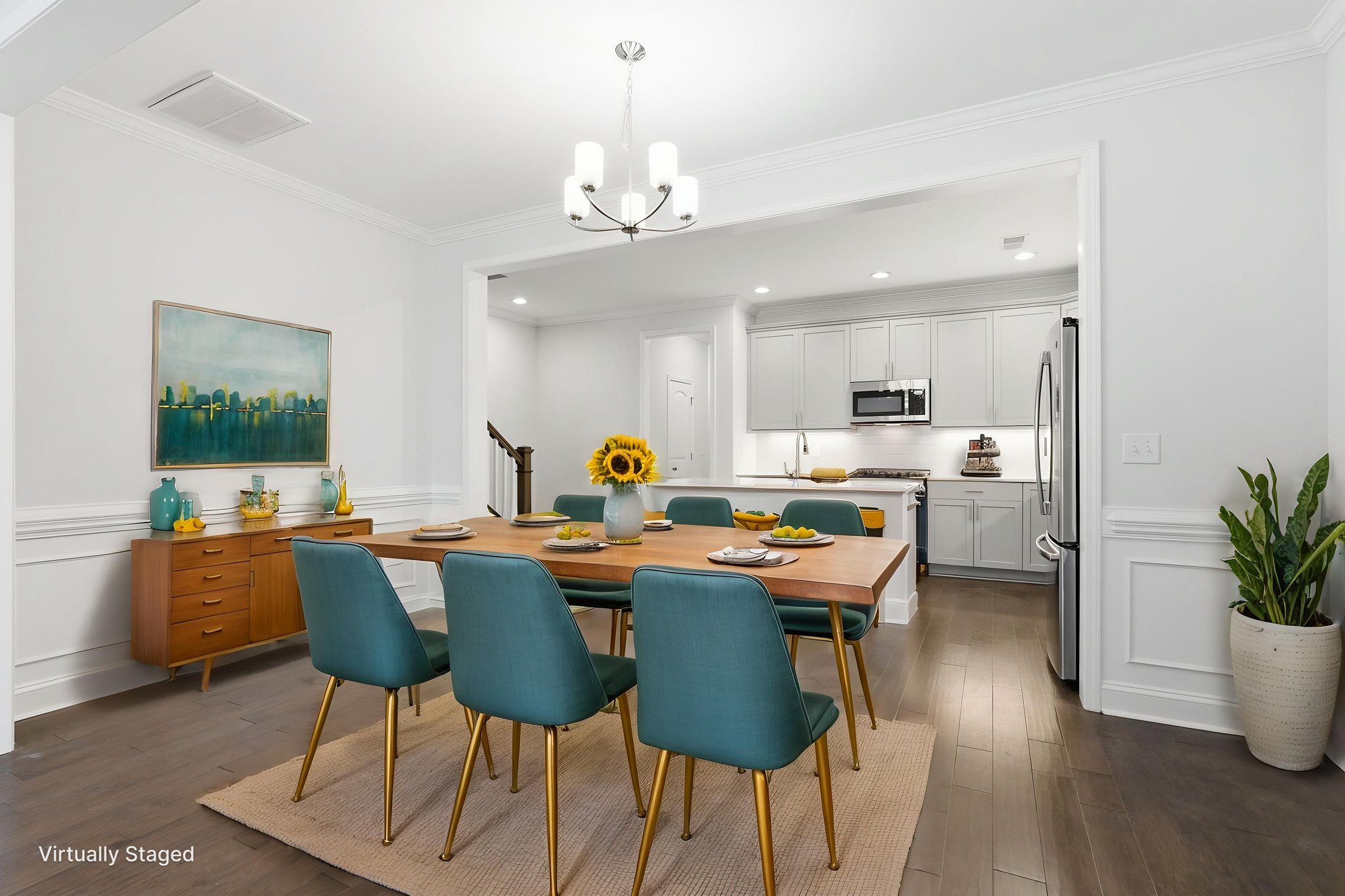 DSC08532 virtually staged.jpeg