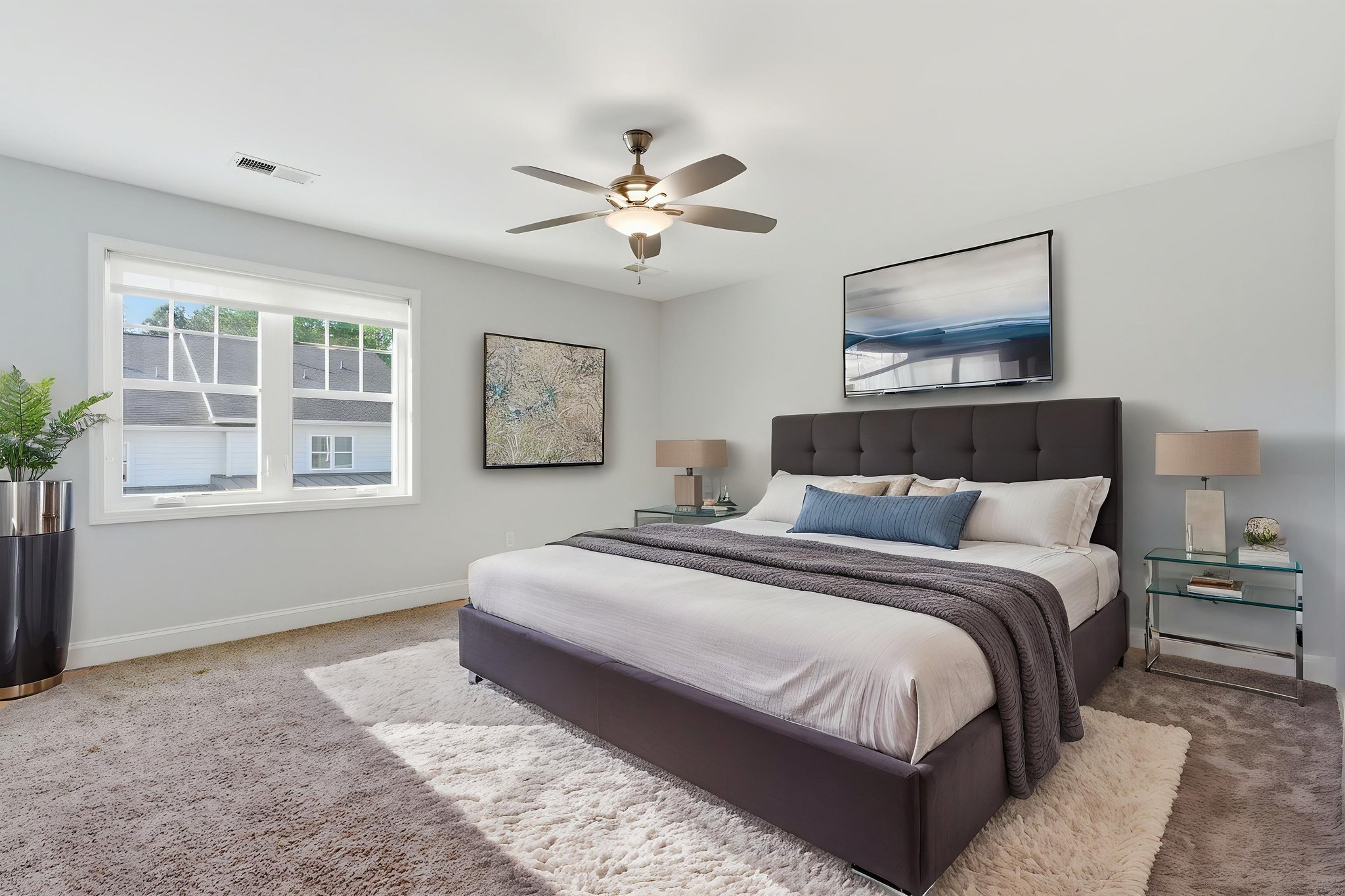 DSC08602 virtually staged.jpeg