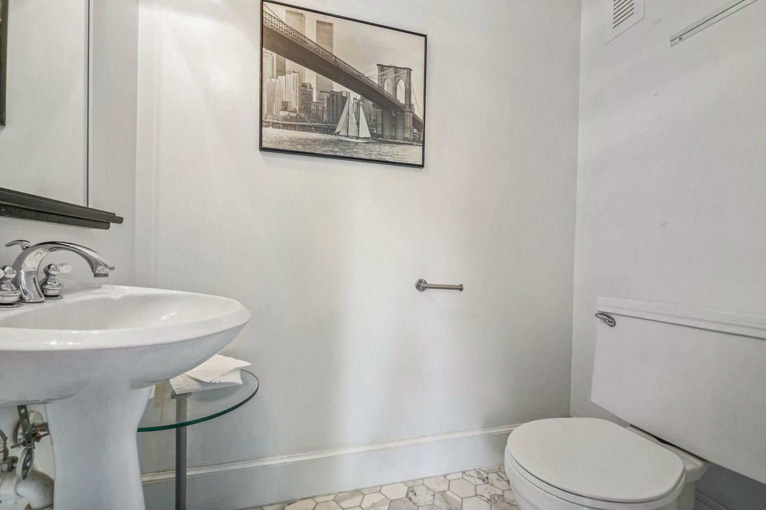 18 Phelps Ave Bergenfield NJ