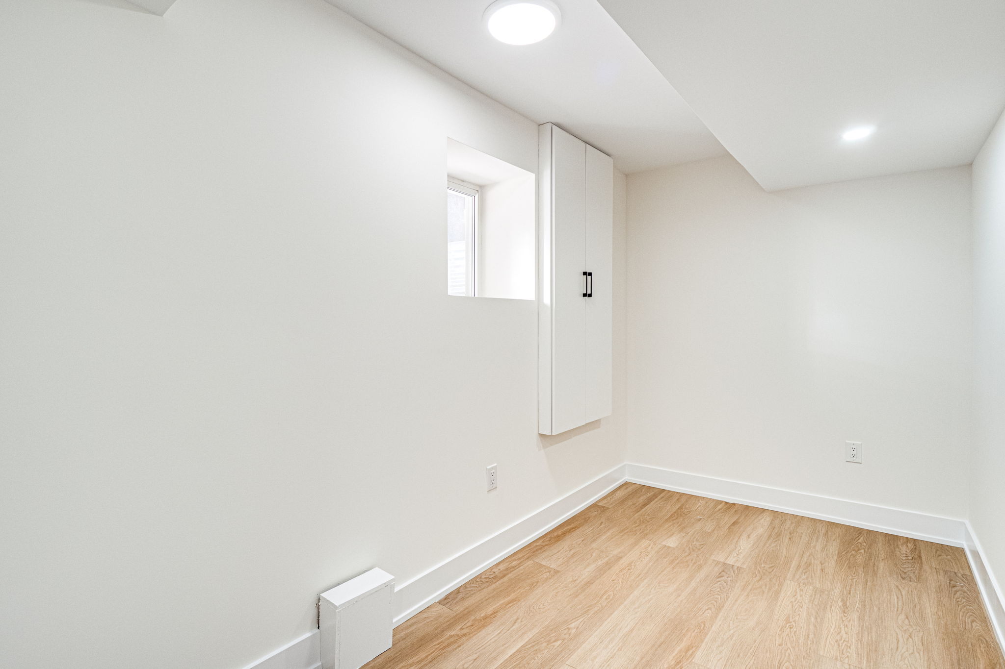 18 Quinton Ridge Basement Brampton, ON L6Y 0E3