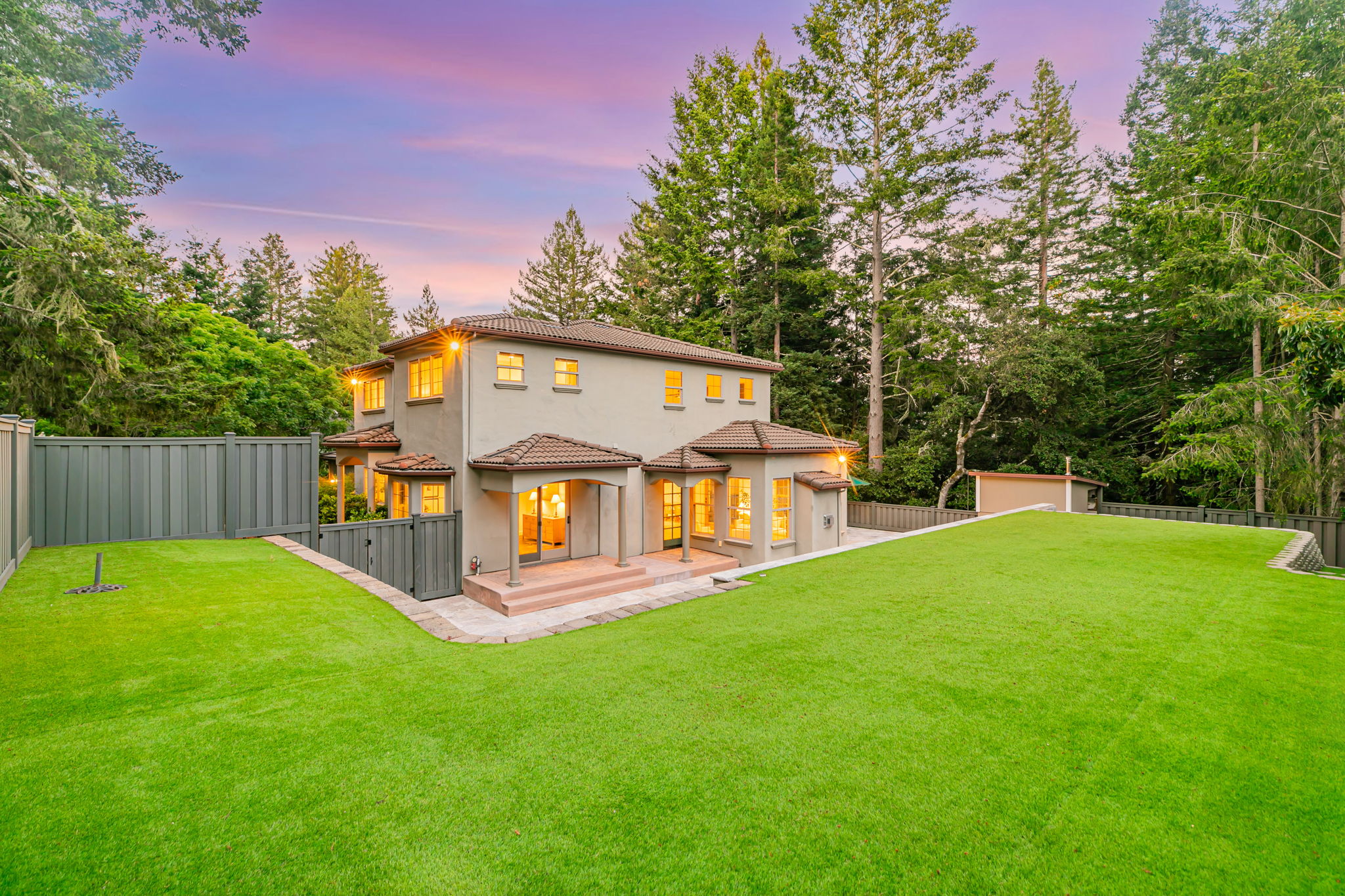 026_TWILIGHT_ 18 Ridgecrest Ln