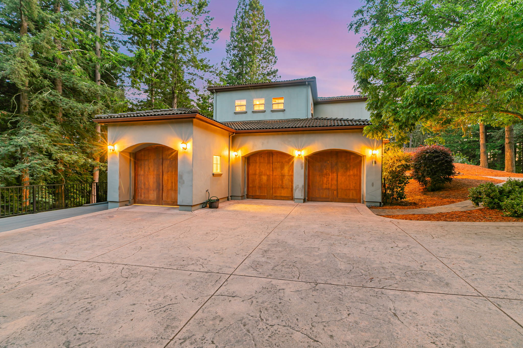 039_TWILIGHT_ 18 Ridgecrest Ln
