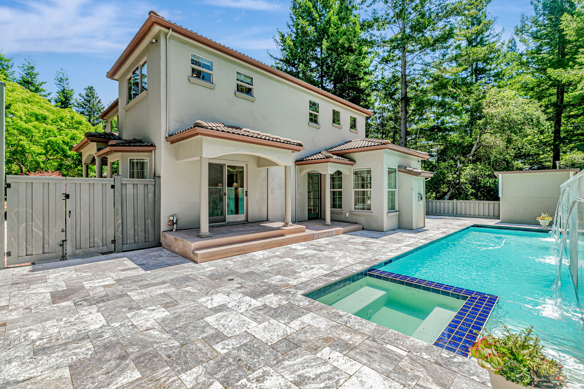 081_18 Ridgecrest Ln_
