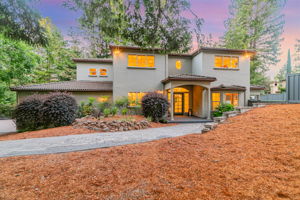 008_TWILIGHT_ 18 Ridgecrest Ln