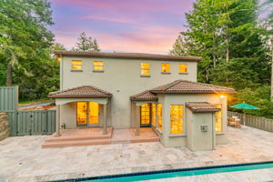 024_TWILIGHT_ 18 Ridgecrest Ln