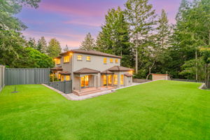 026_TWILIGHT_ 18 Ridgecrest Ln