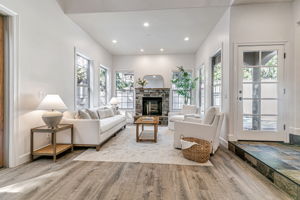 019_18 Ridgecrest Ln_