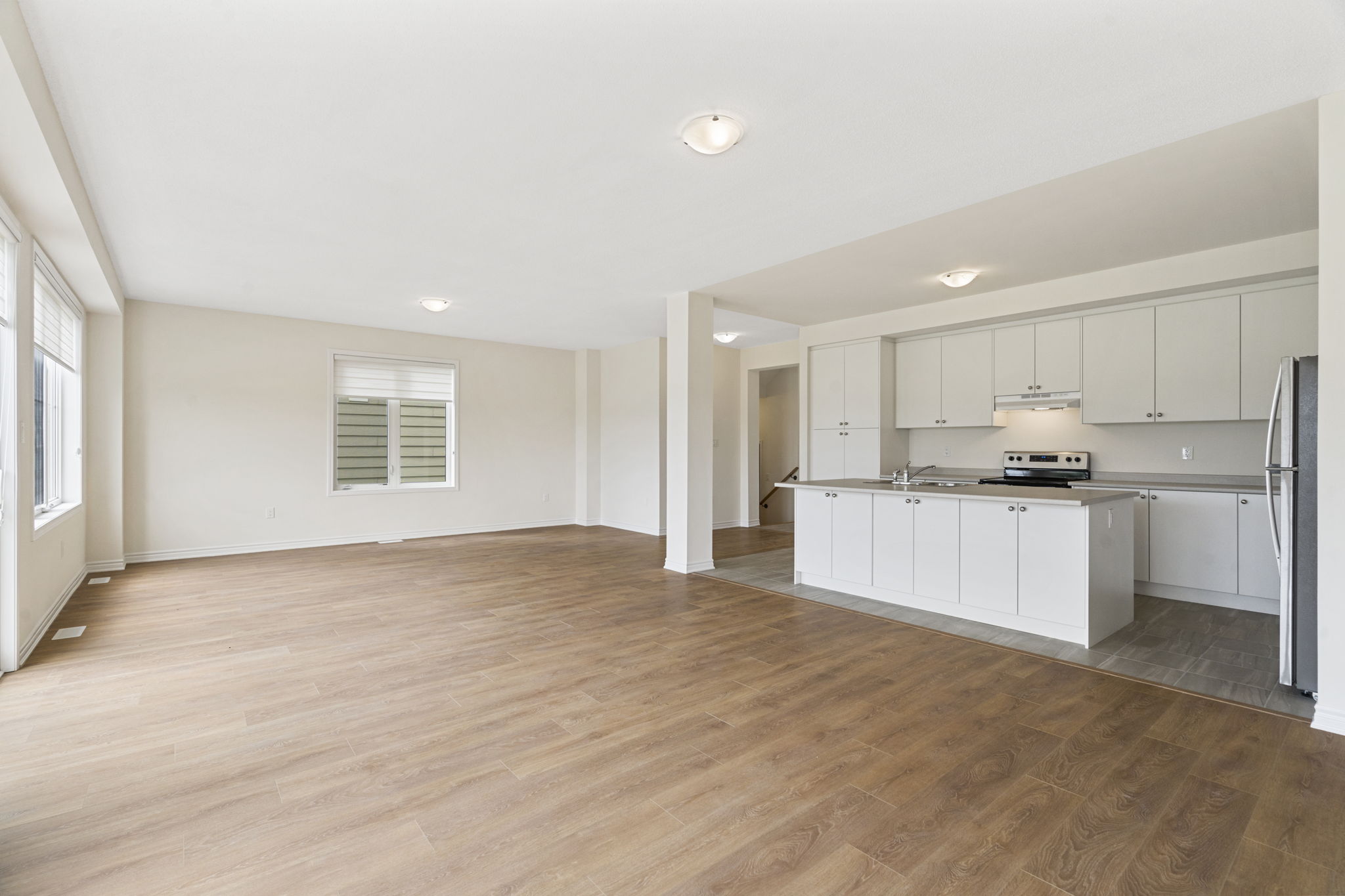 18 Shapira Ave Wasaga Beach, ON L9Z 0G3