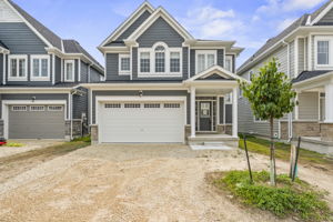 18 Shapira Ave, Wasaga Beach ON