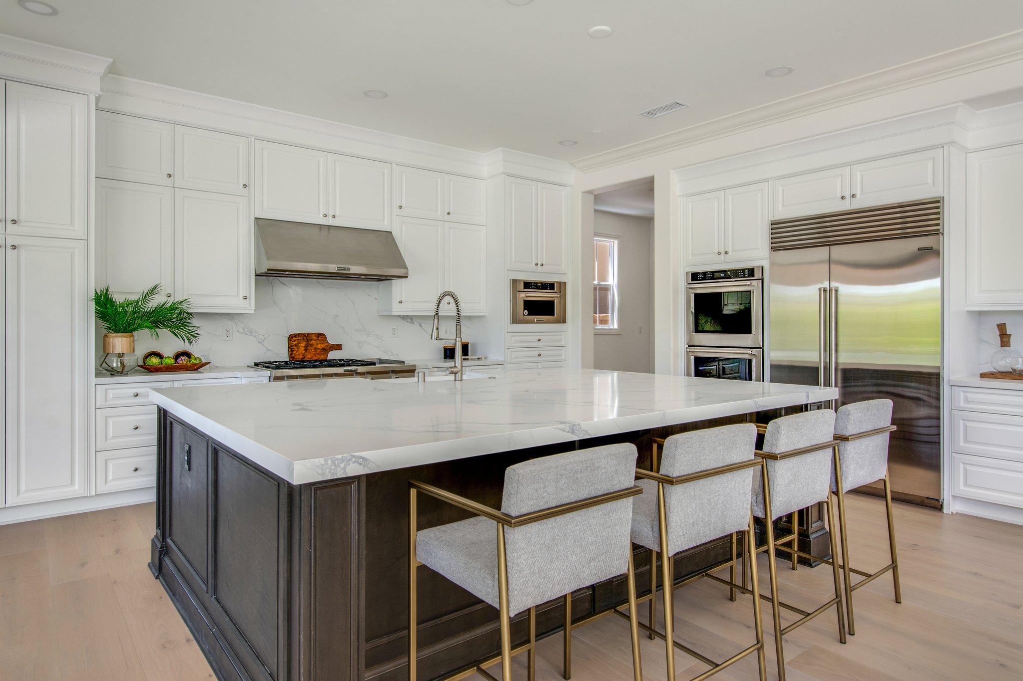 Large Kitchen island with seating