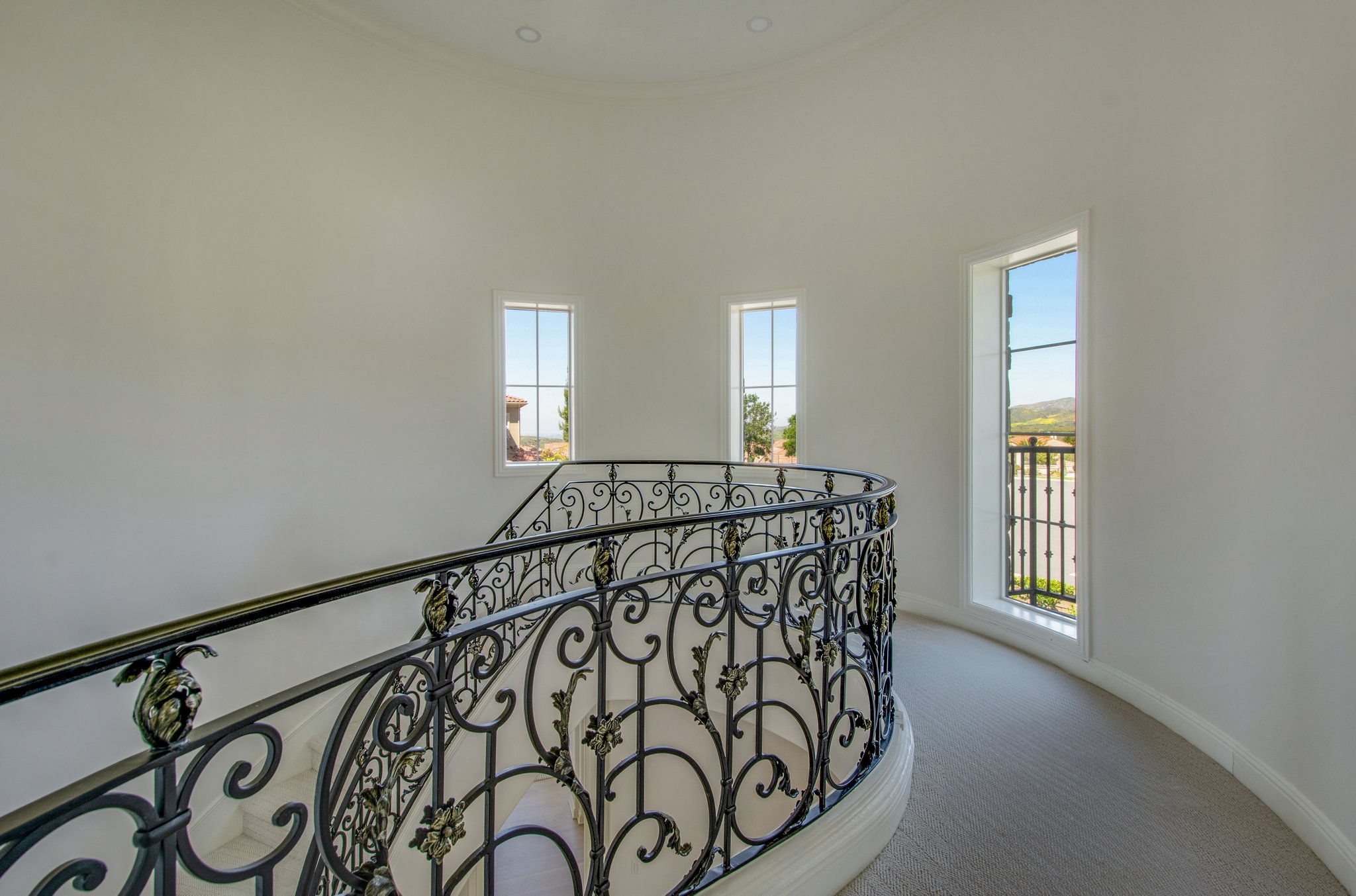 Beautiful upper level with  great views from the top of the stiars