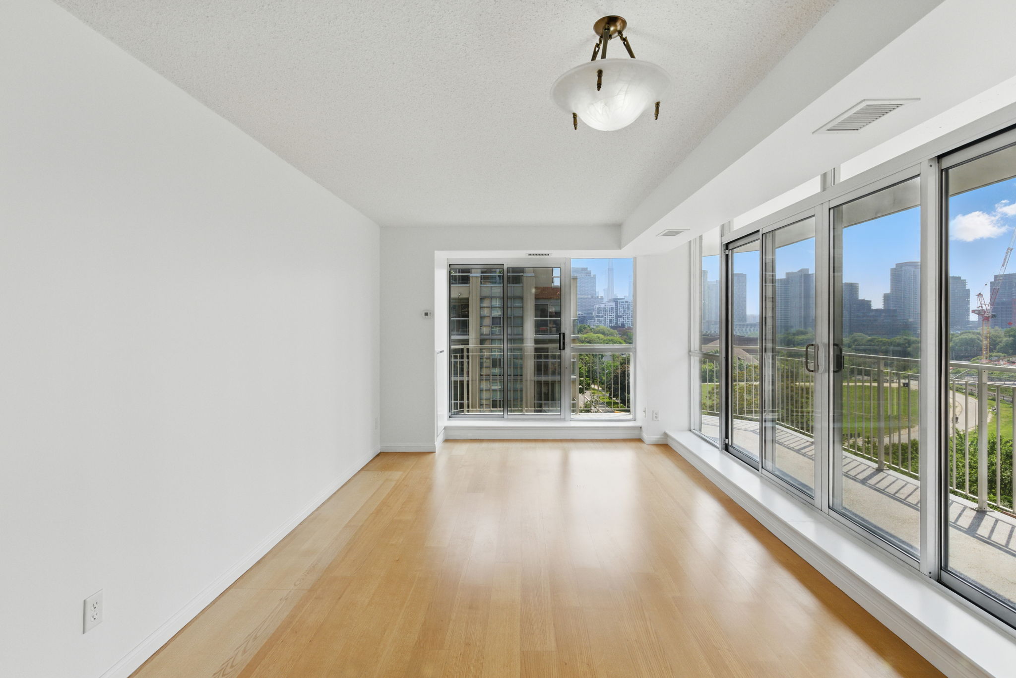Toronto property showcase — delivered property photograph 11