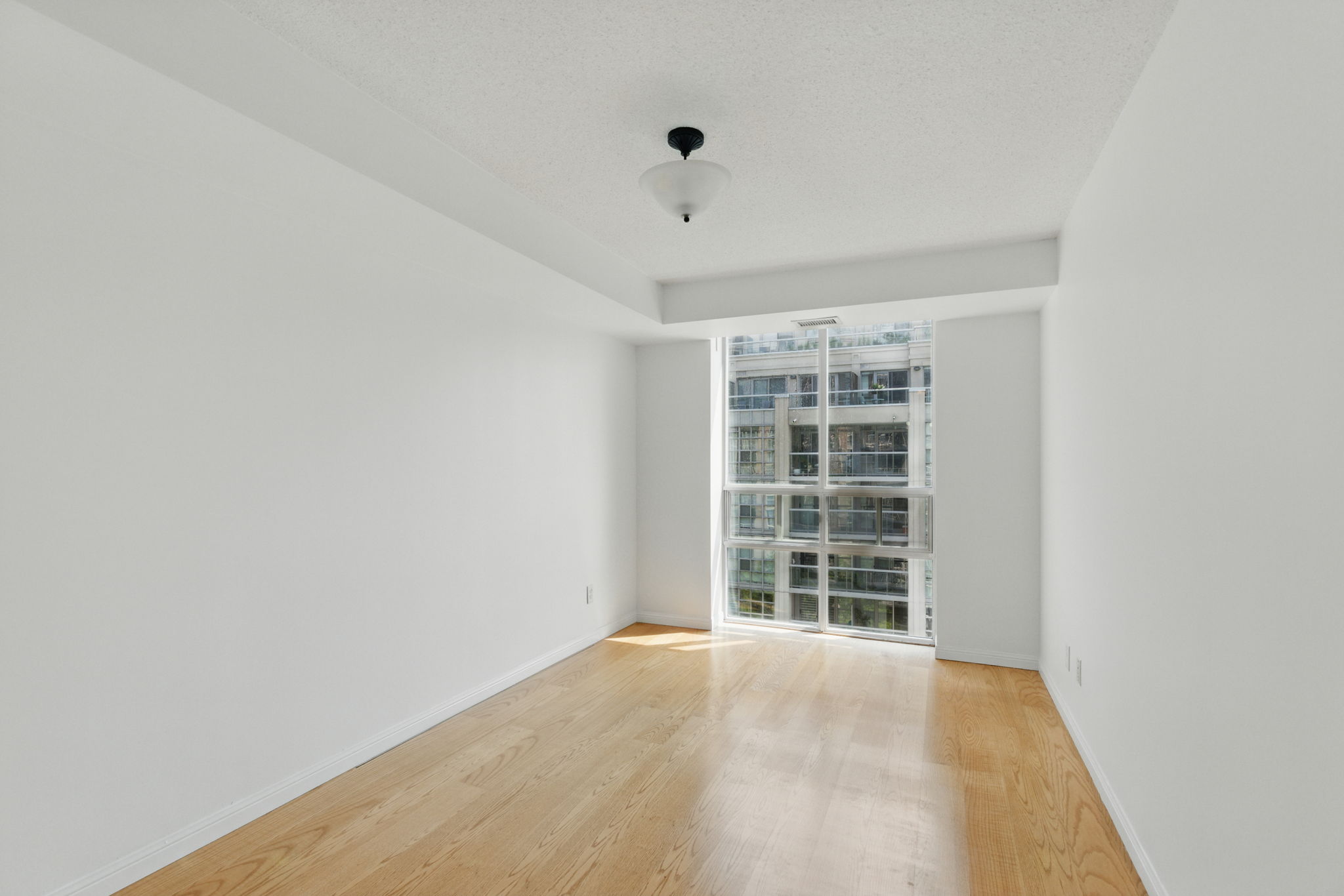 Toronto property showcase — delivered property photograph 14