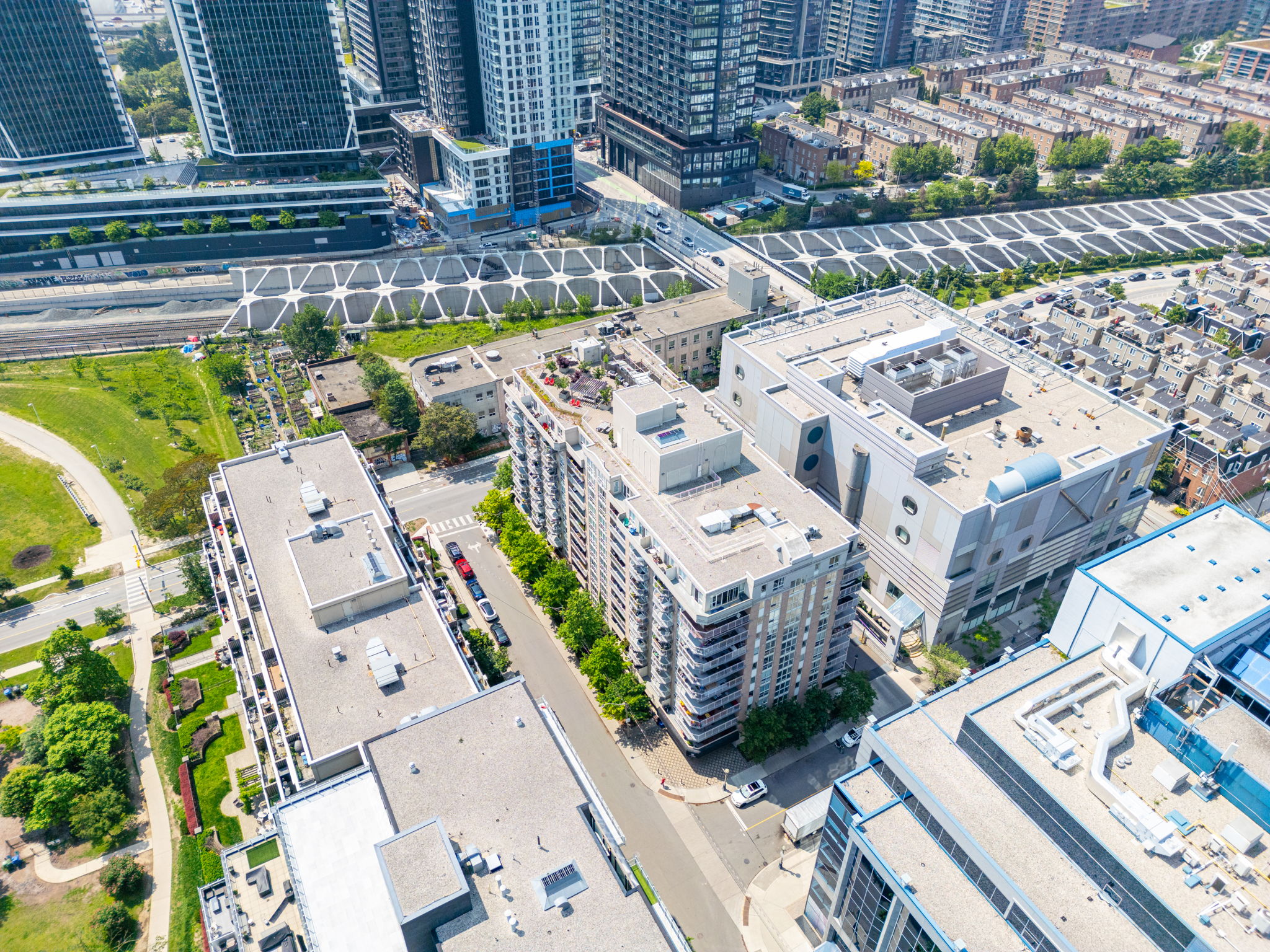 Toronto property showcase — delivered property photograph 34