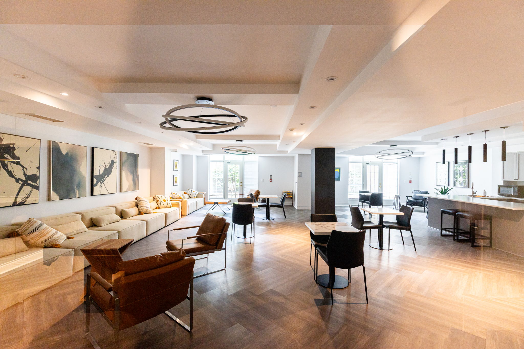 Toronto property showcase — delivered property photograph 38