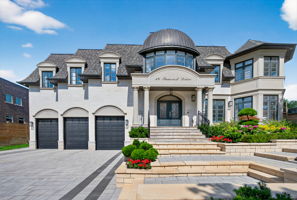 18 Suncrest Dr, Toronto ON