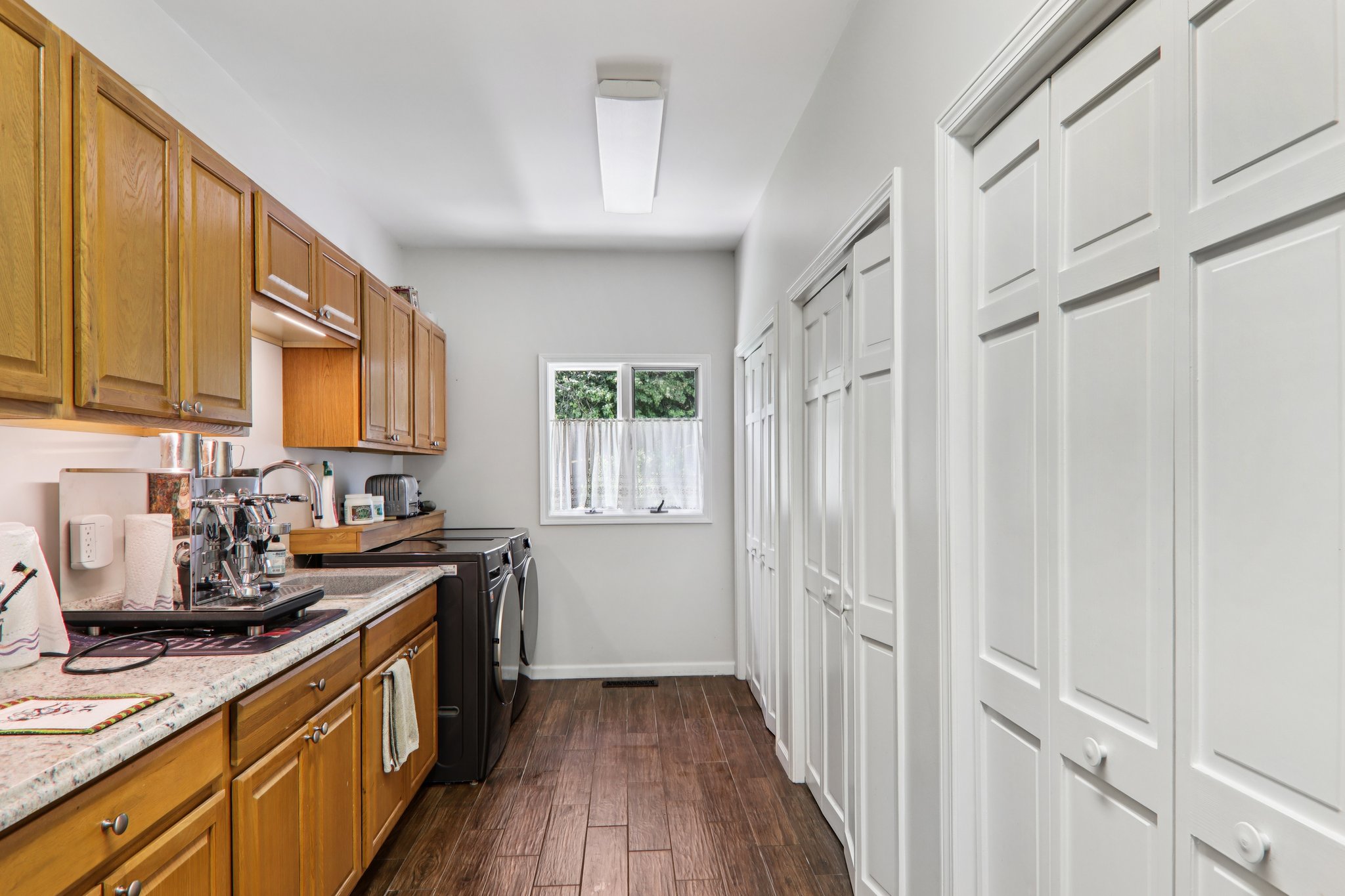 Thornapple Dr-S1508-049.jpg