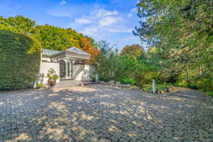 18 Timberglade Ct., Toronto ON — real estate photography by Amazing Photo Video