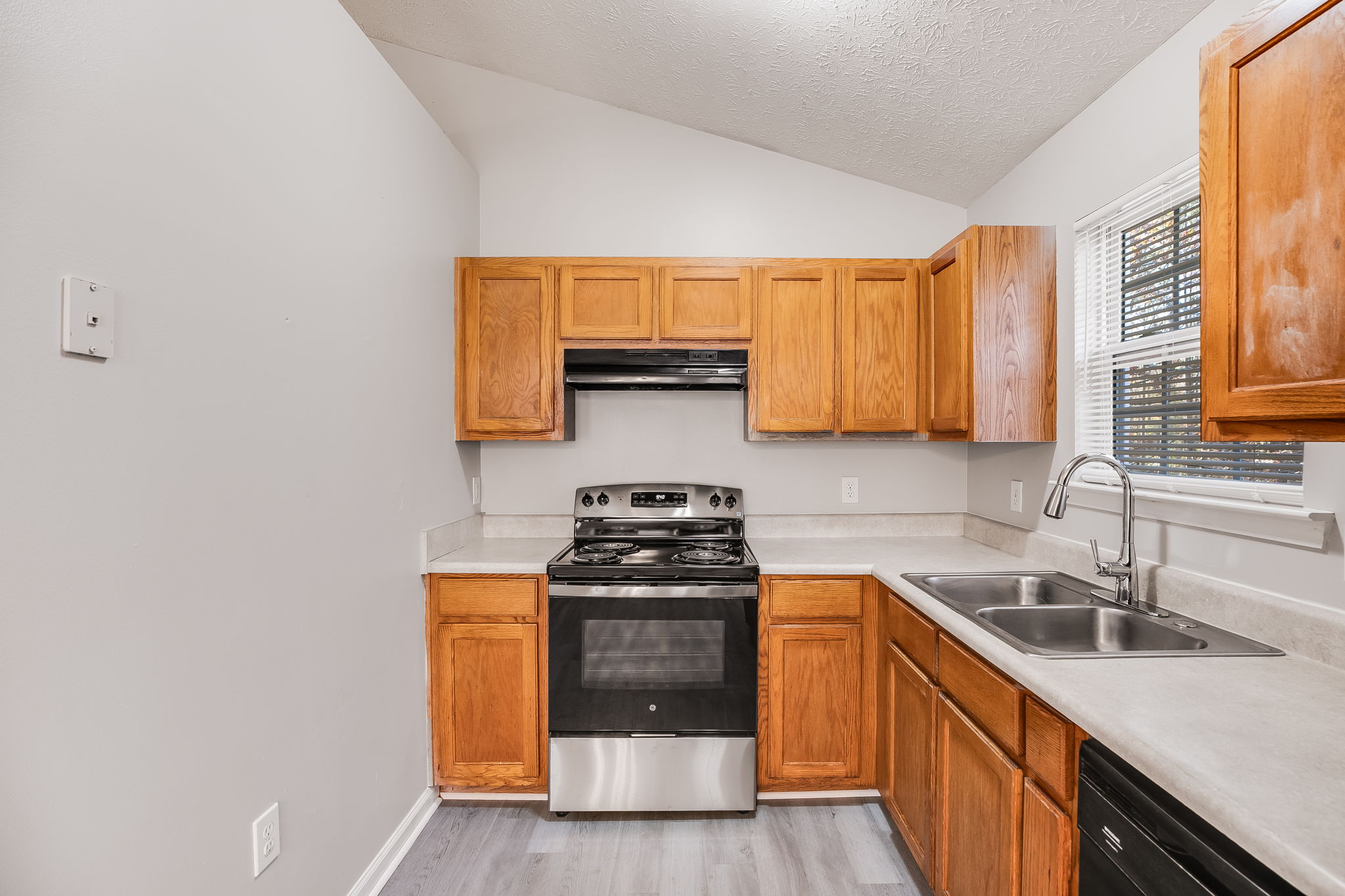 mppmedia18twinoaks06seqn}