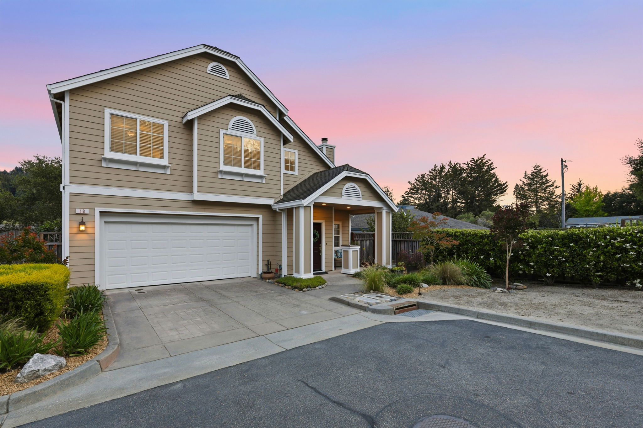 002_F8_TWILIGHT_18 Windward Pl