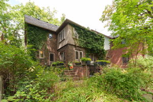  Photo 47