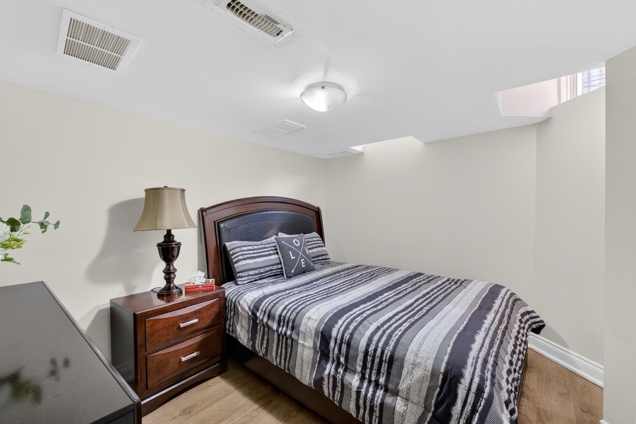 180 Blue Willow Dr, Woodbridge, ON L4L 9C9, Canada Photo 43