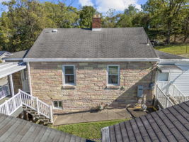 Photo 32