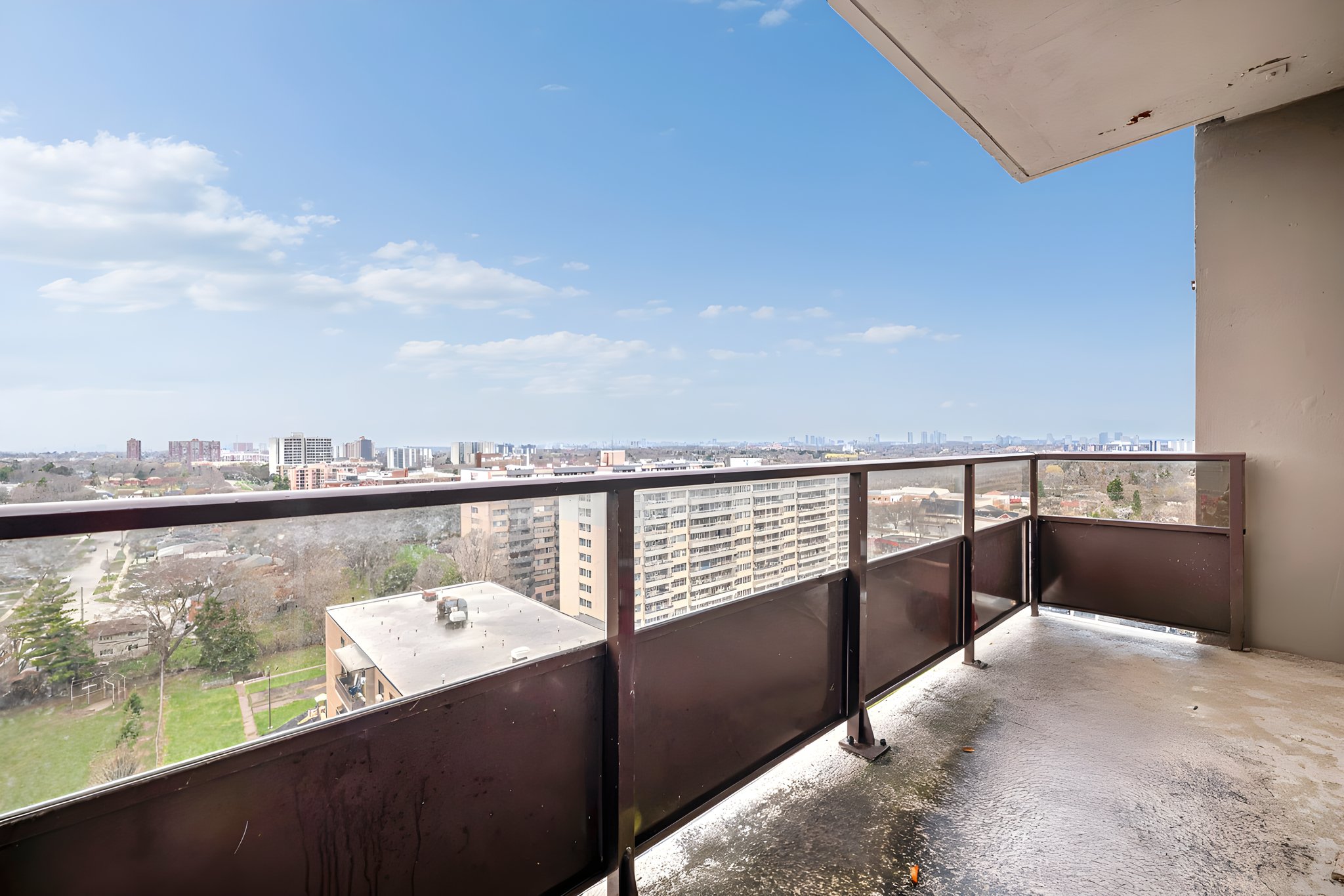 P1294242 furniture removed.jpeg