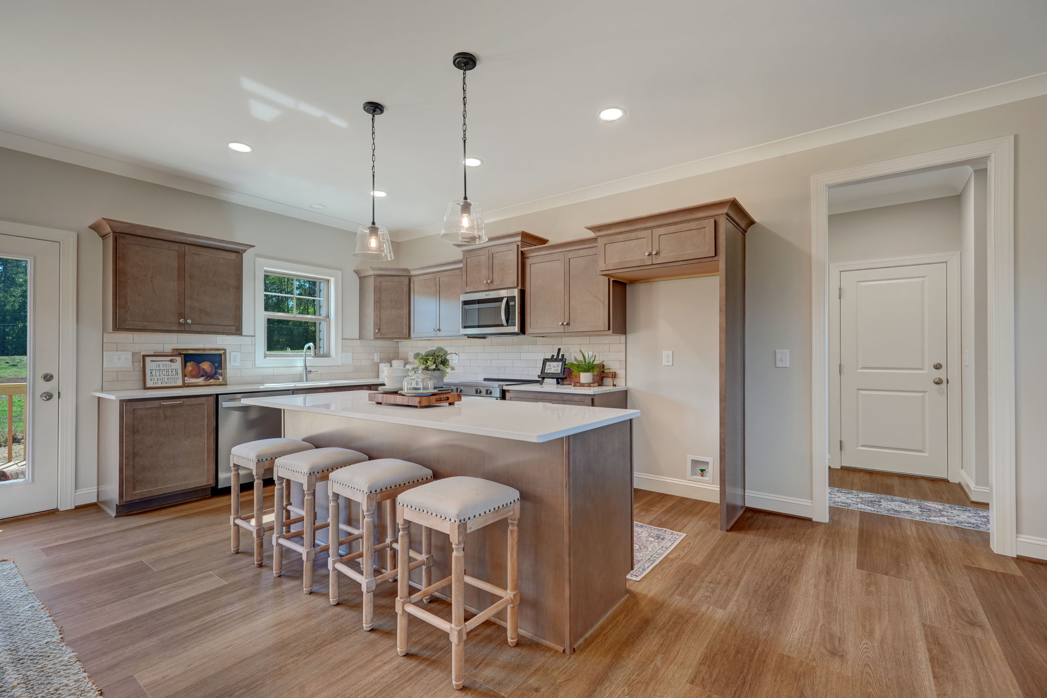 Kitchen/Breakfast Bar