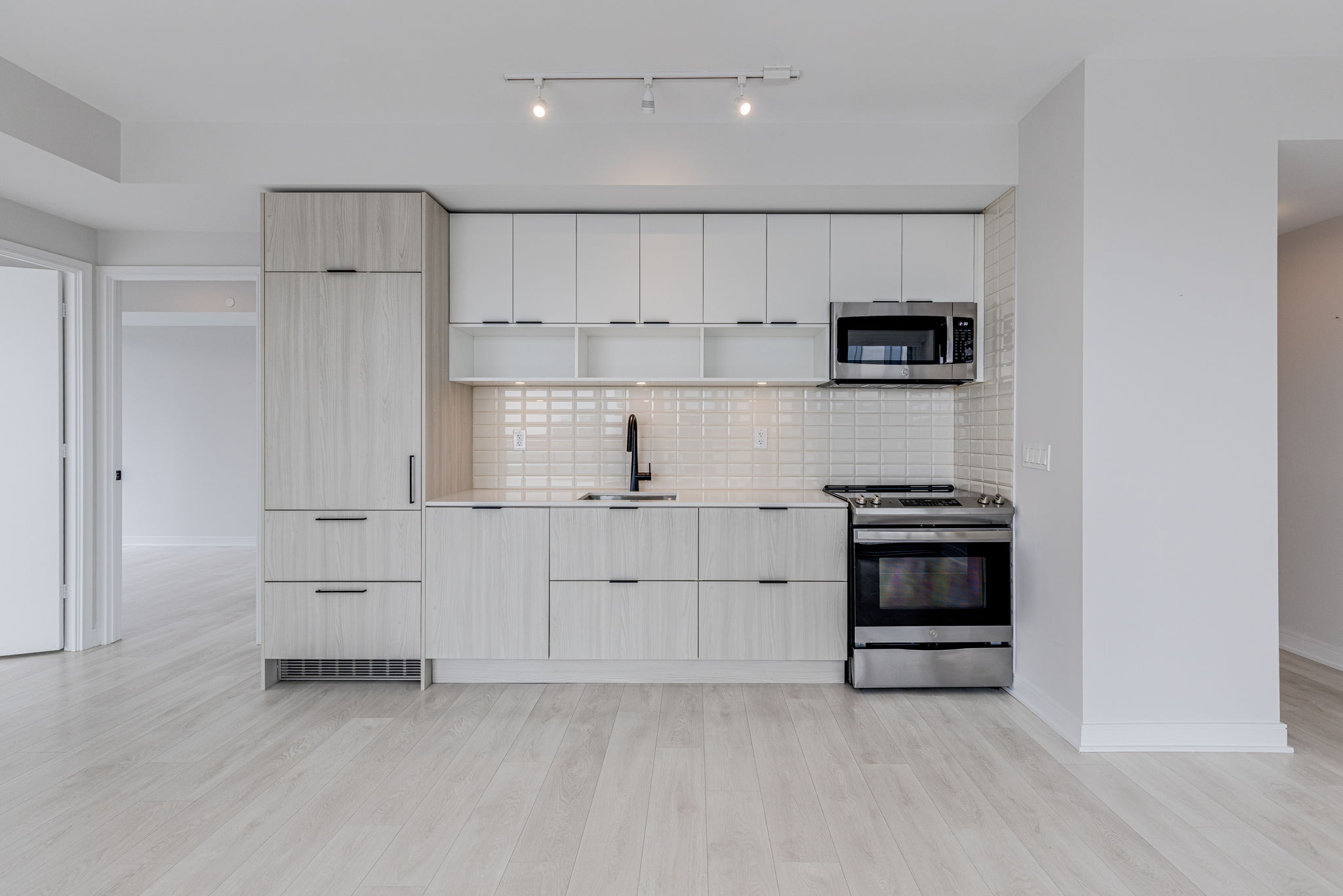 Toronto property showcase — delivered property photograph 6