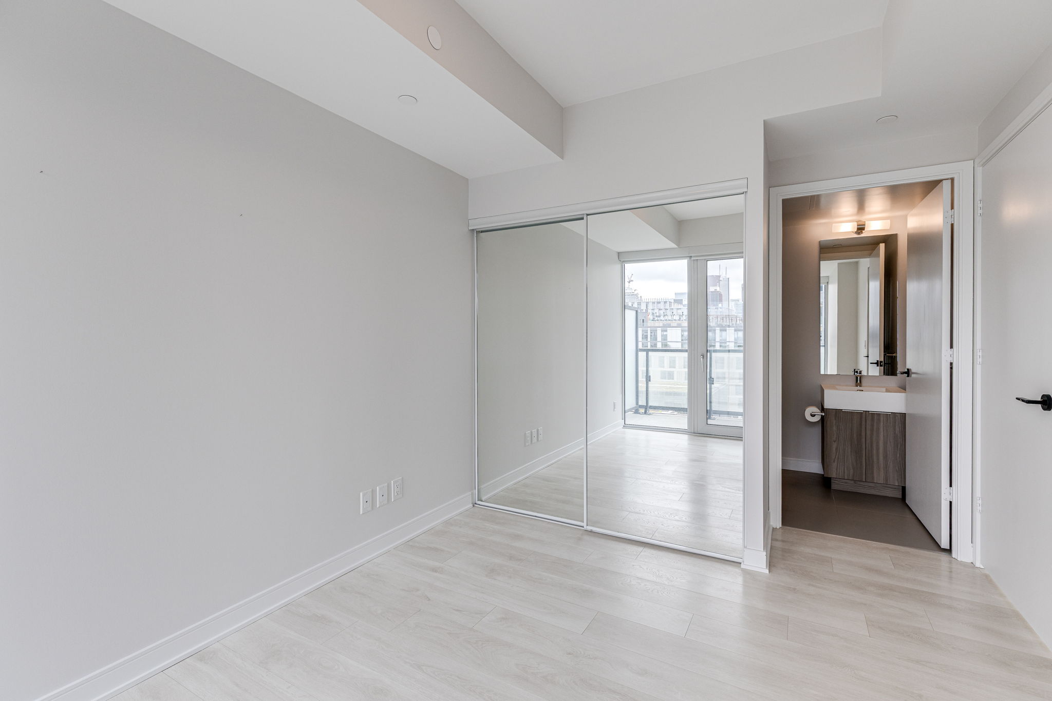 Toronto property showcase — delivered property photograph 13