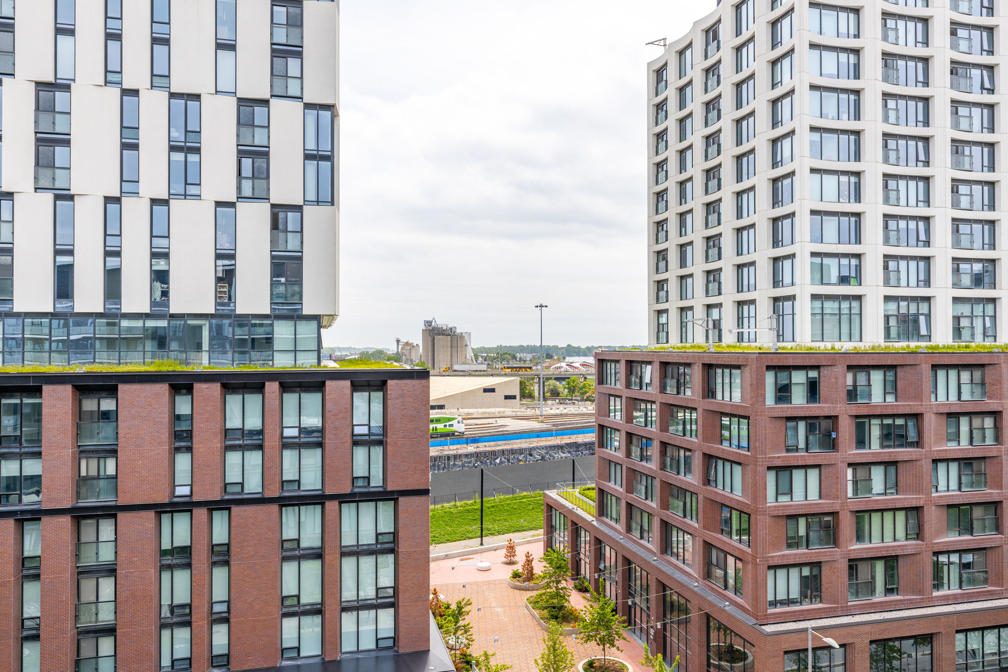 Toronto property showcase — delivered property photograph 24