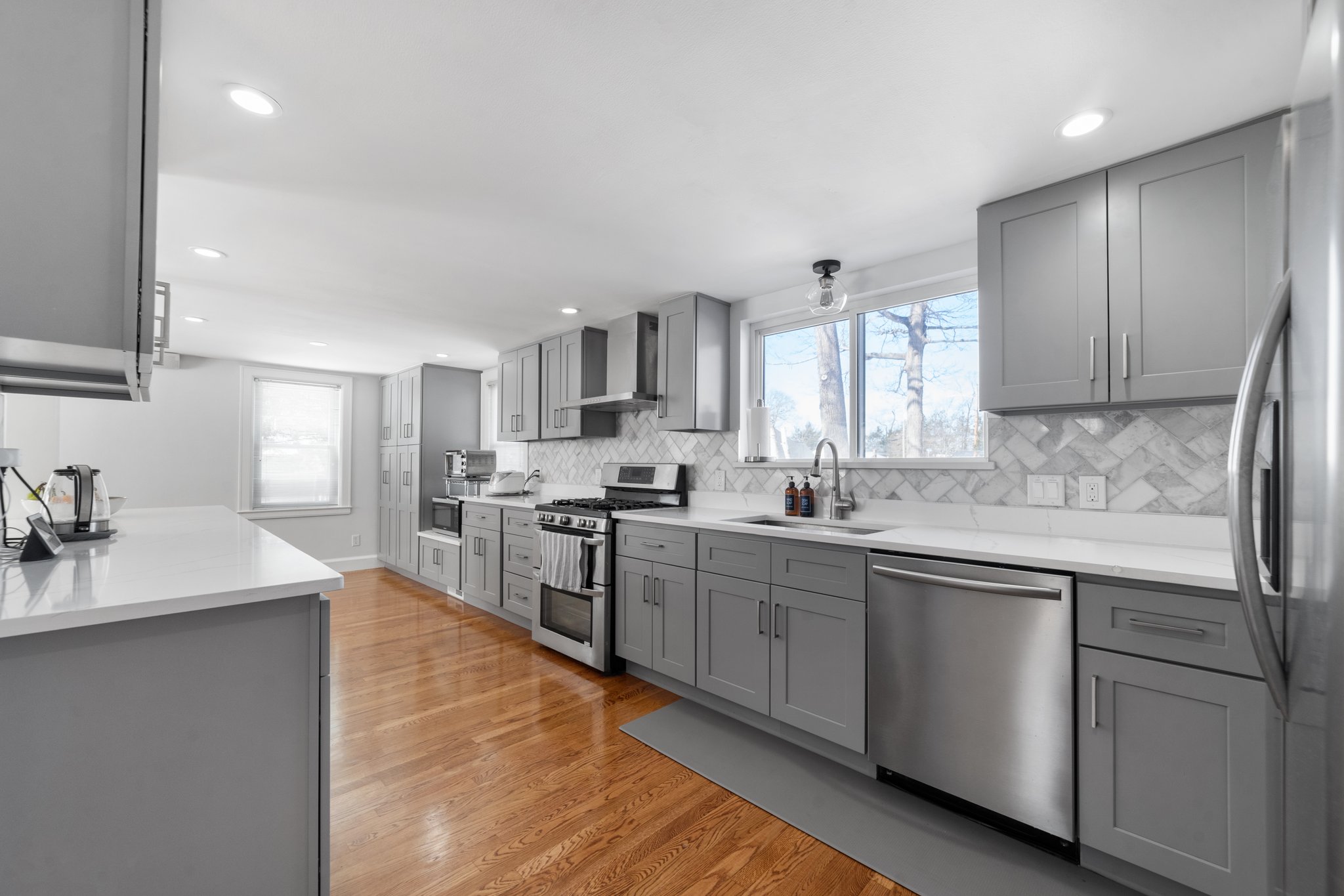 180 Peach St, Braintree, MA 02184, USA Photo 13