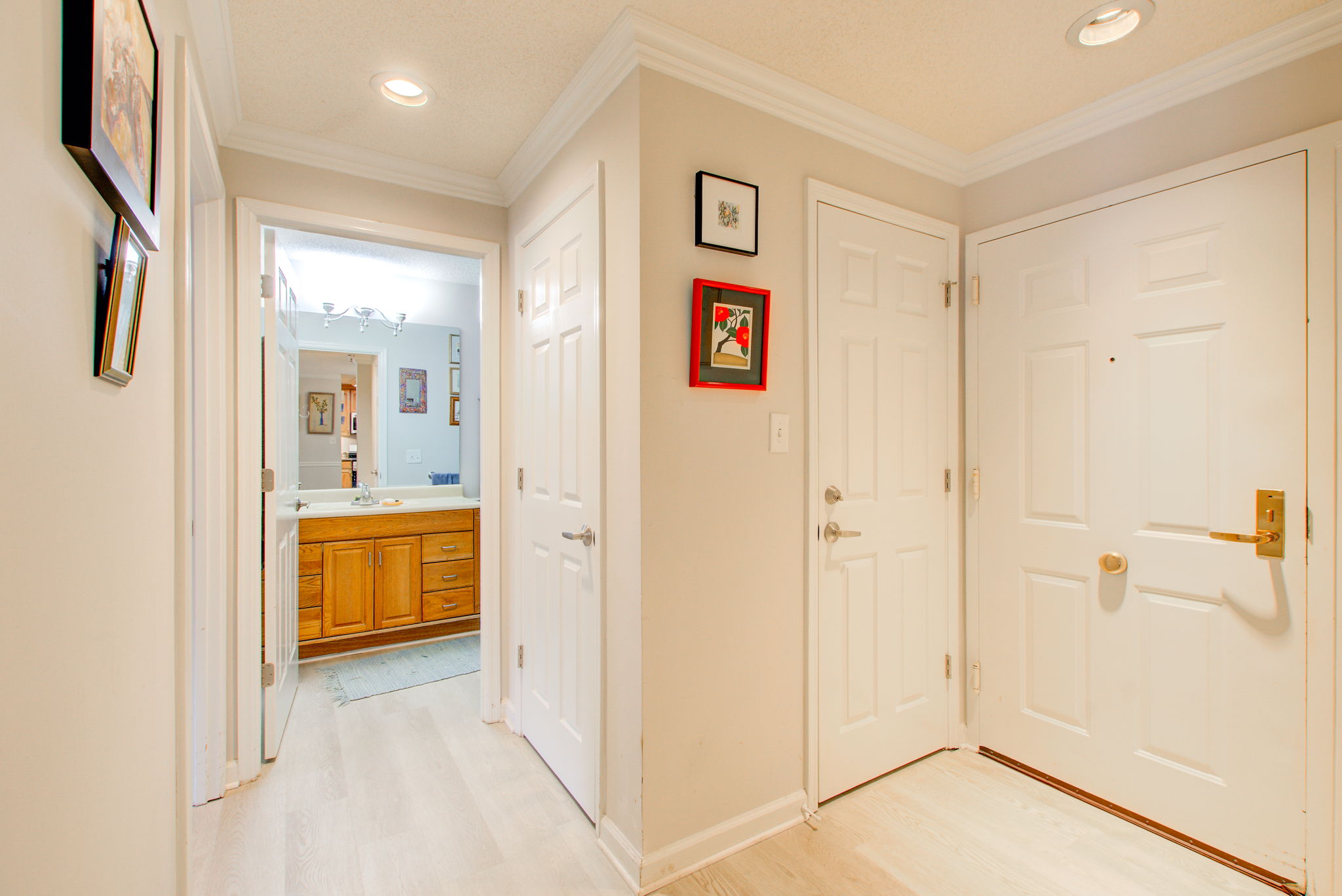 11 Entryway B w Full Bath View