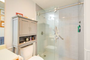 12 Full Bath A Shower Detail