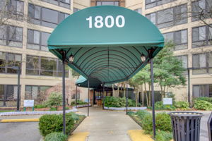 18 Ext Building Entry