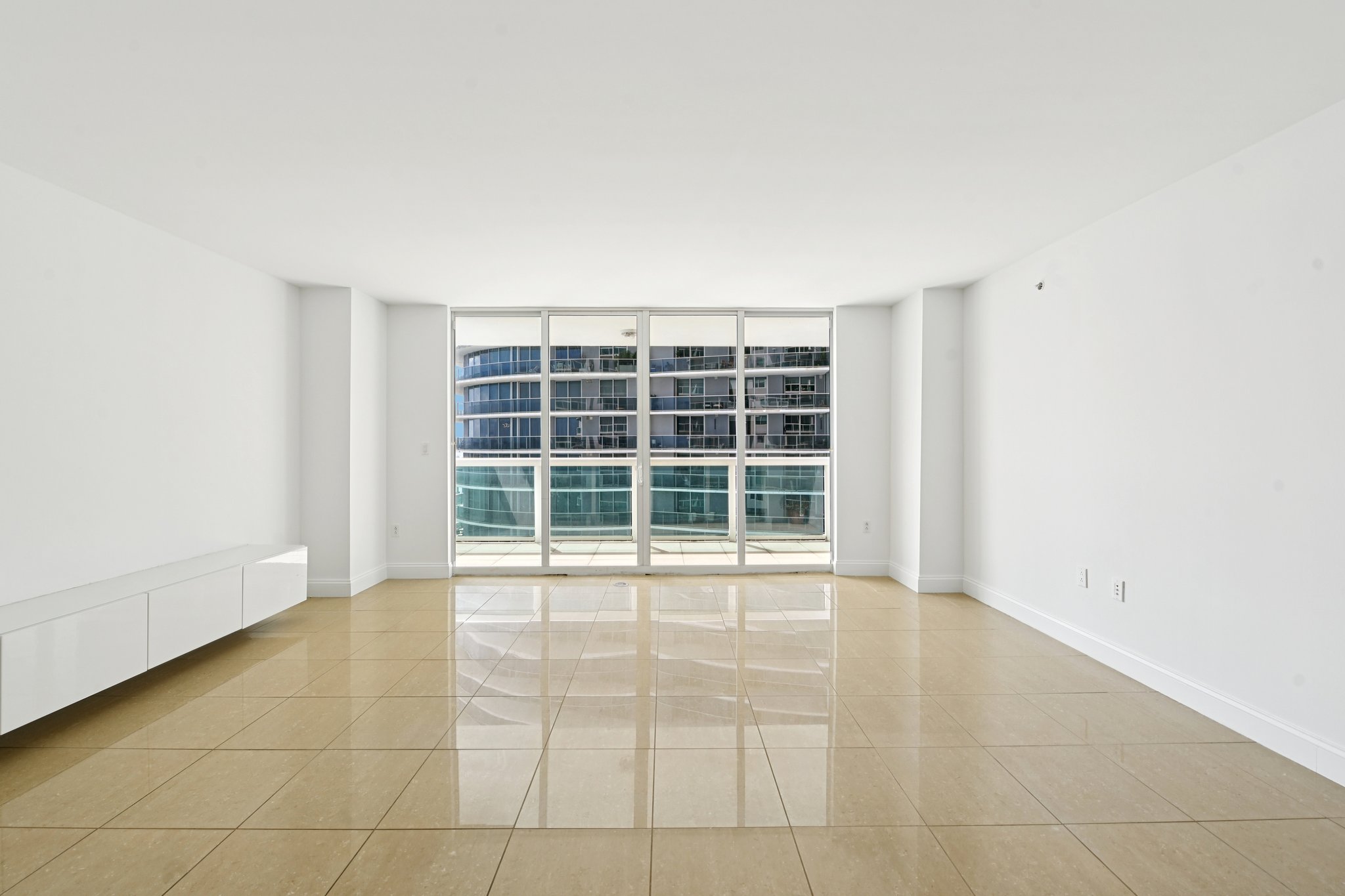 N Bayshore Dr 2811-S1003-002.jpg
