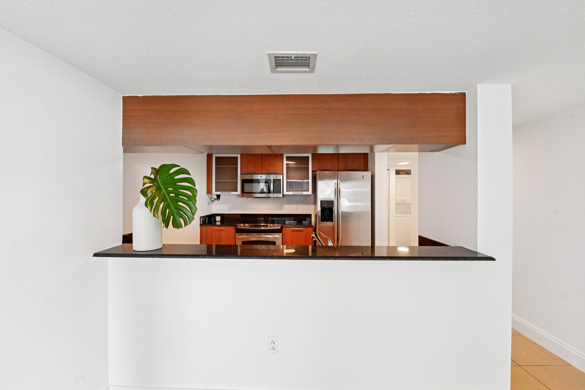 N Bayshore Dr 2811-S1003-008.jpg