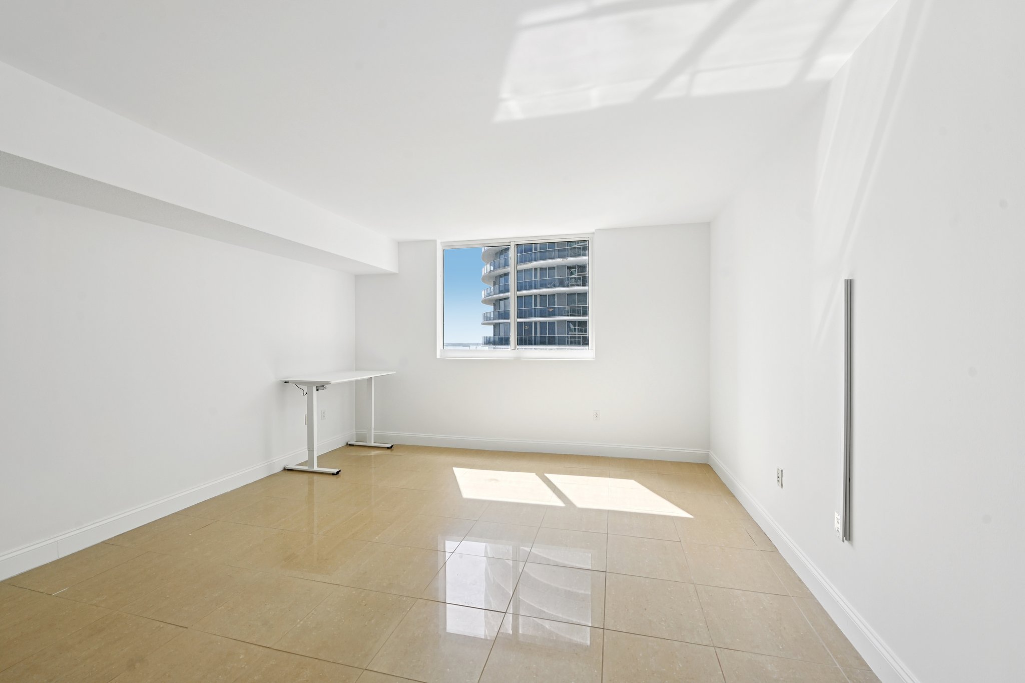 N Bayshore Dr 2811-S1003-016.jpg