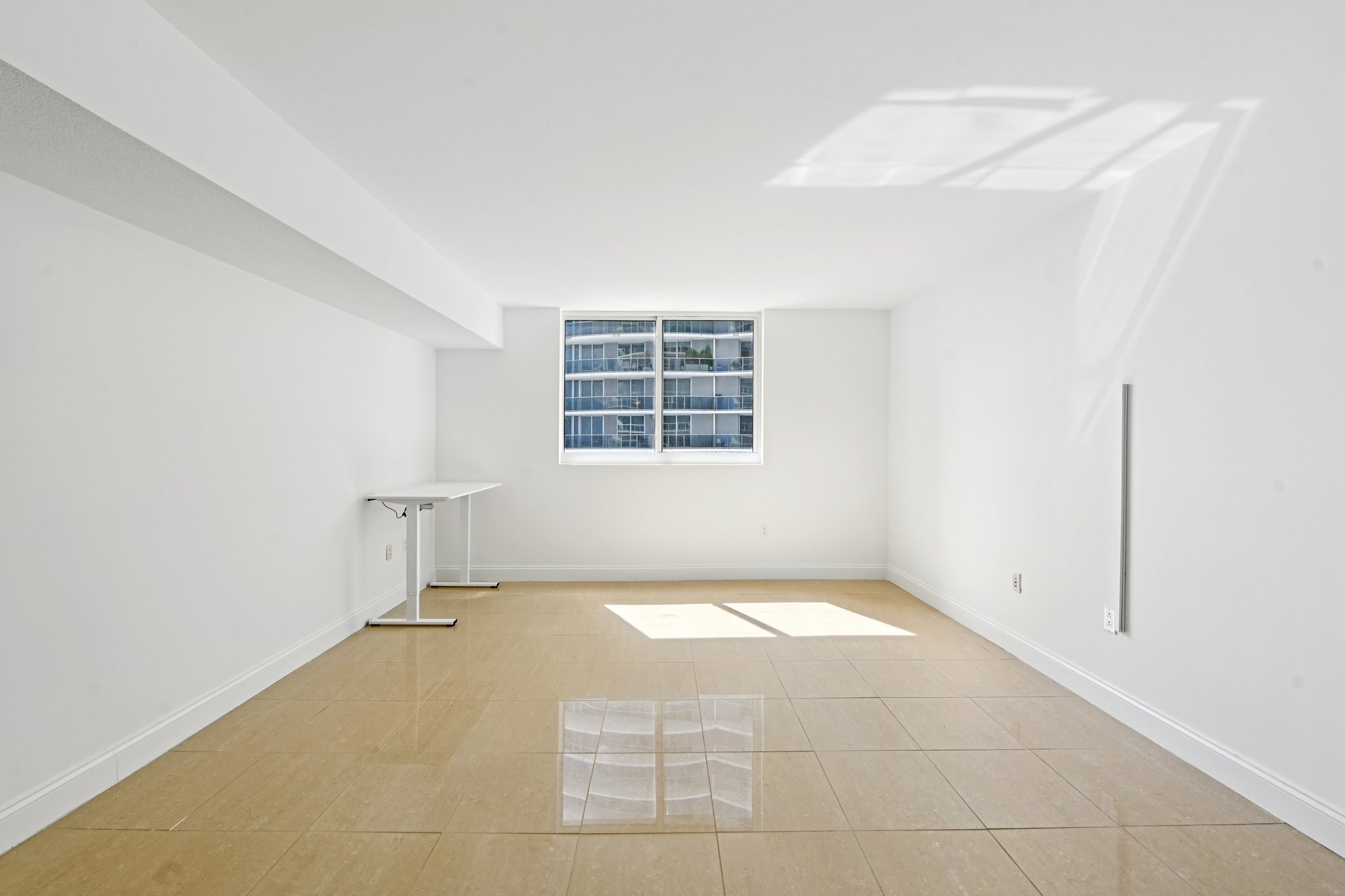 N Bayshore Dr 2811-S1003-017.jpg