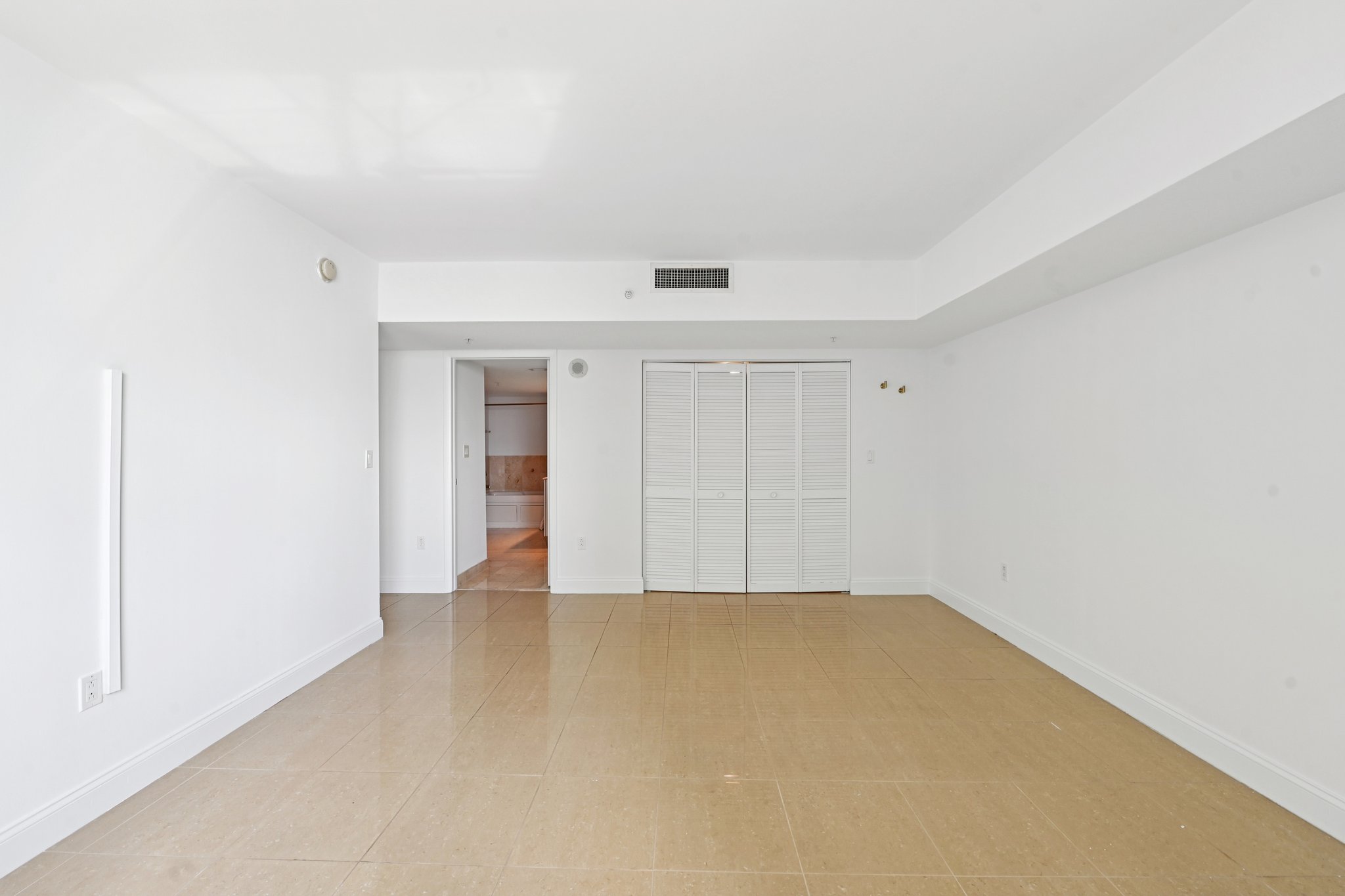 N Bayshore Dr 2811-S1003-020.jpg