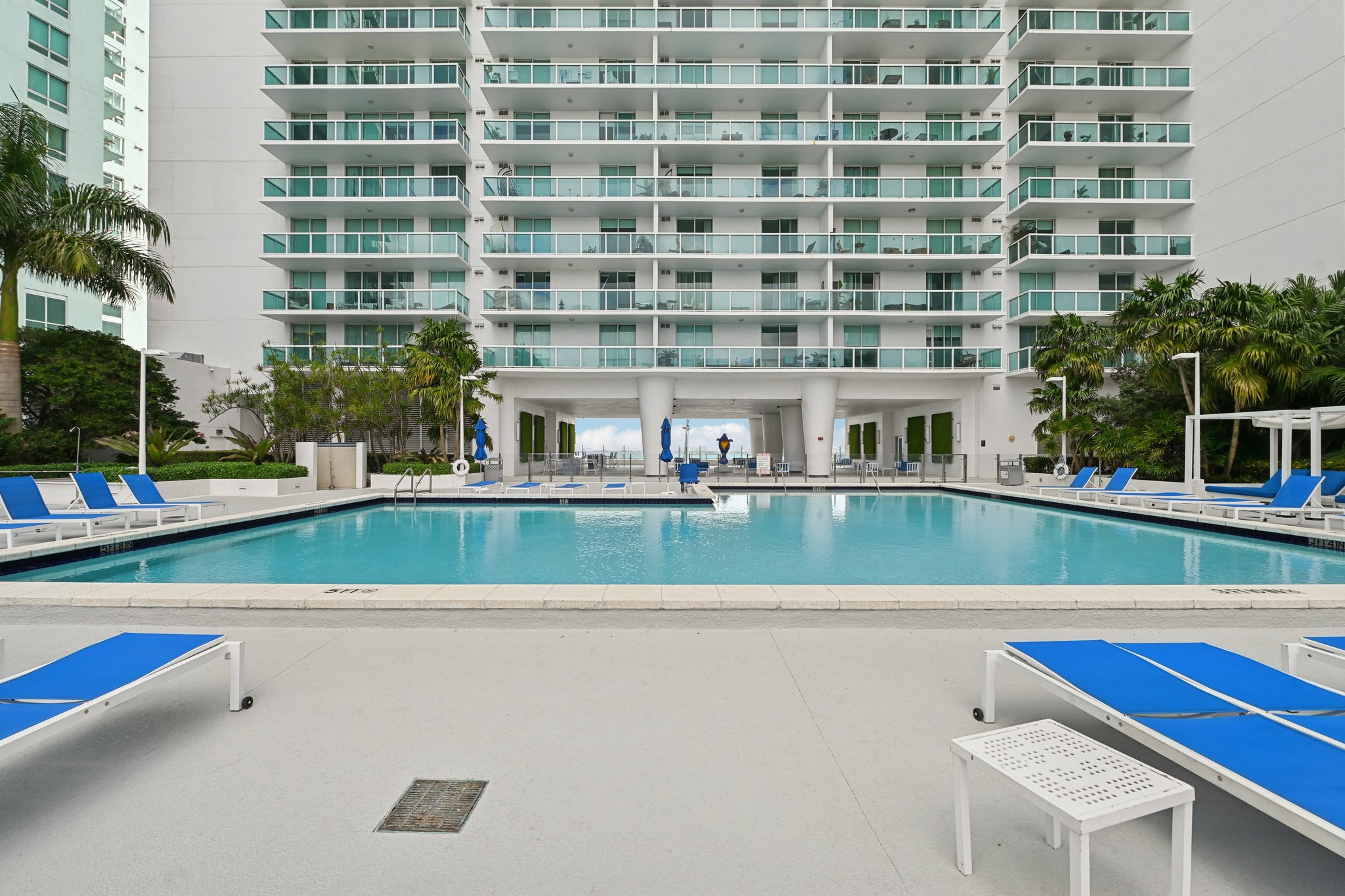 N Bayshore Dr 2811-1003-910.jpg