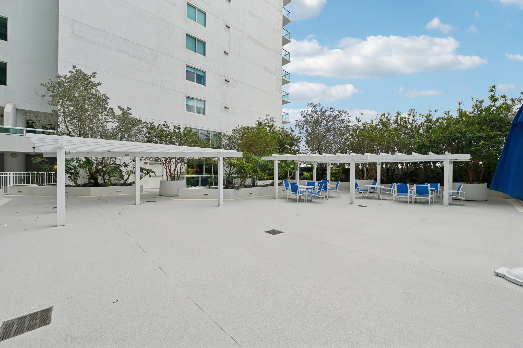 N Bayshore Dr 2811-1003-911.jpg