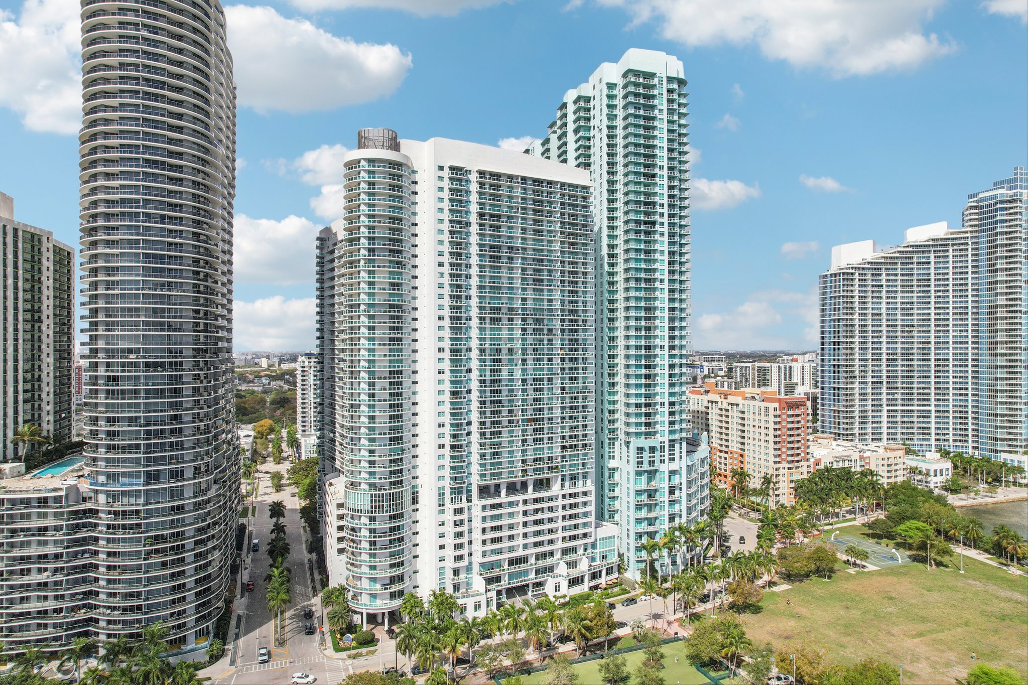 N Bayshore Dr 2811-S1103-002.jpg